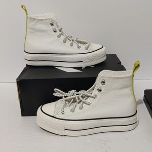Ladies Converse CTAS Lift Hi A05062C Size 6.5 NIB